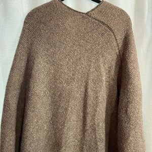 Vintage Fantasie terrene Made in Italy Mohair mixed mohair /wool blend poncho.